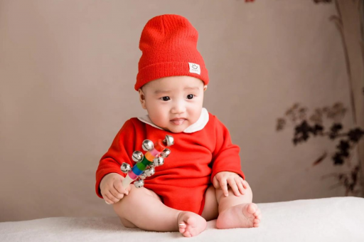 武汉供卵试管机构3个月宝宝翻身